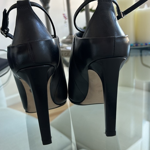 Alexander Wang pointed toe ankle strap booties in black leather - never worn - Picture 5 of 7